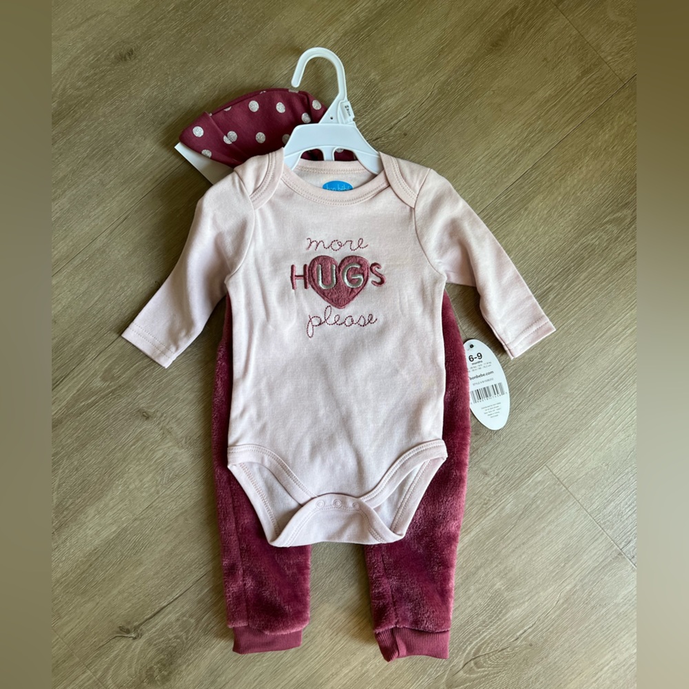 Bon Bebe matching set- size 6-9 months NWT